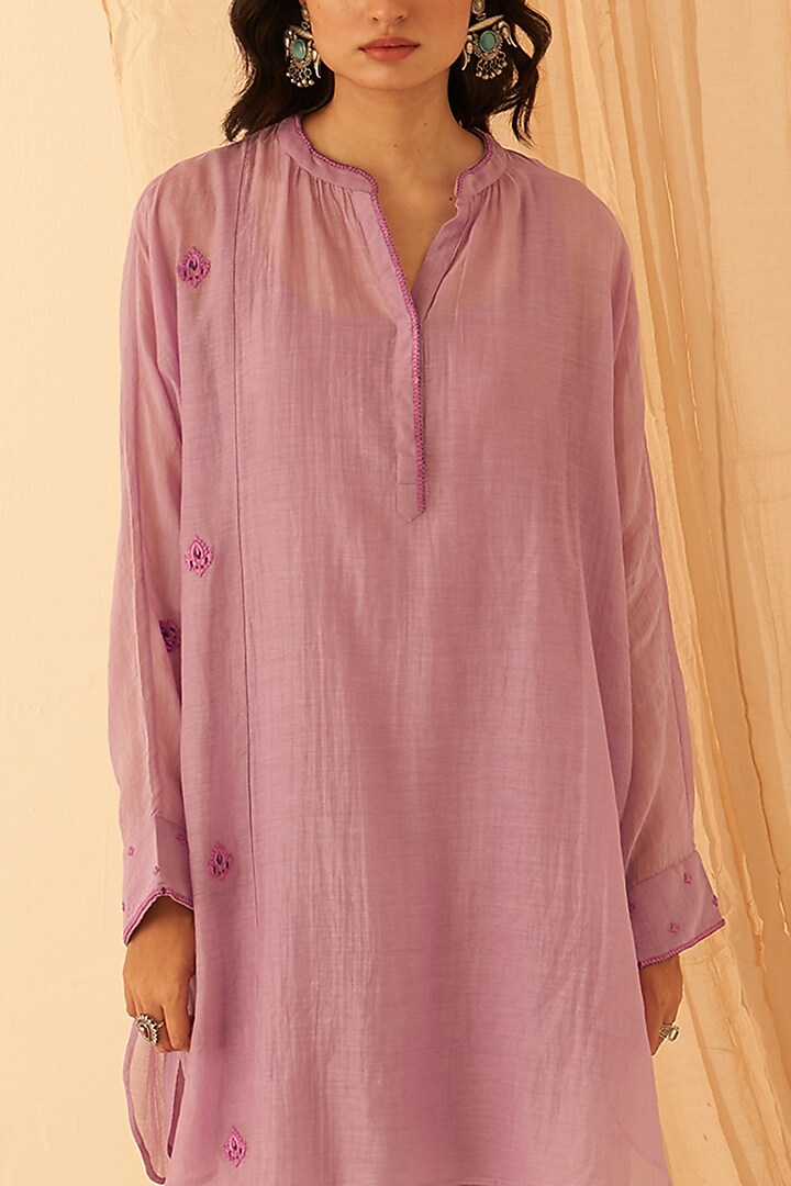 Lilac Chanderi Floral Boota Embroidered Tunic Set by JANKI INDIA at Pernia's Pop Up Shop