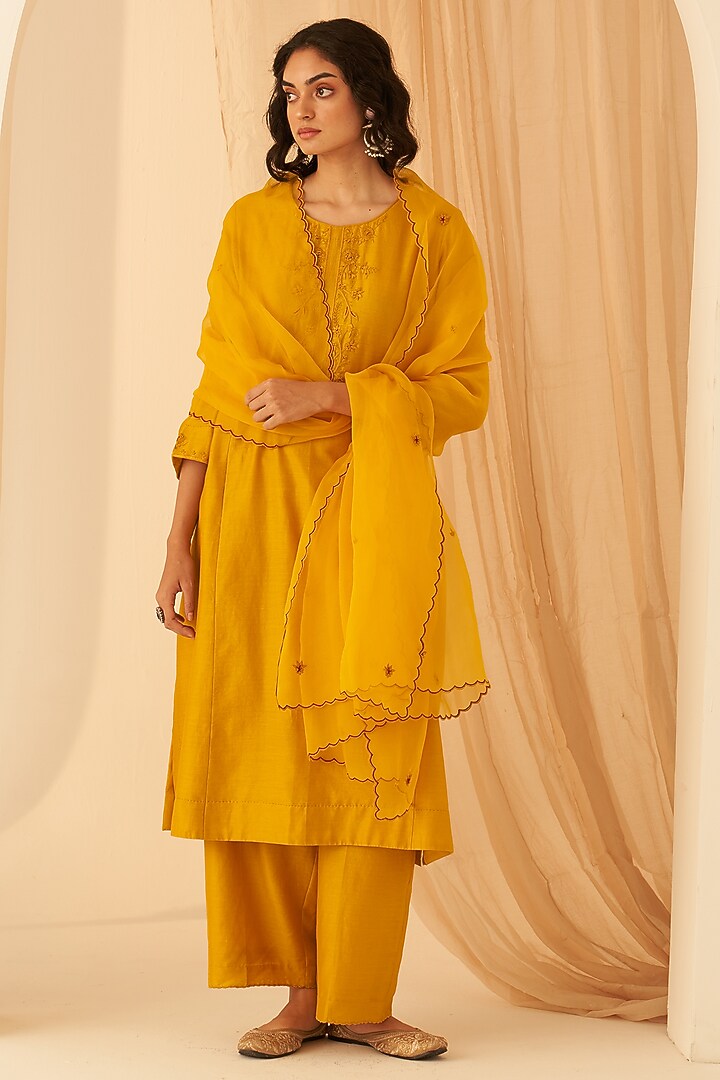Mustard Chanderi Floral Kantha Embroidered Kurta Set by JANKI INDIA at Pernia's Pop Up Shop