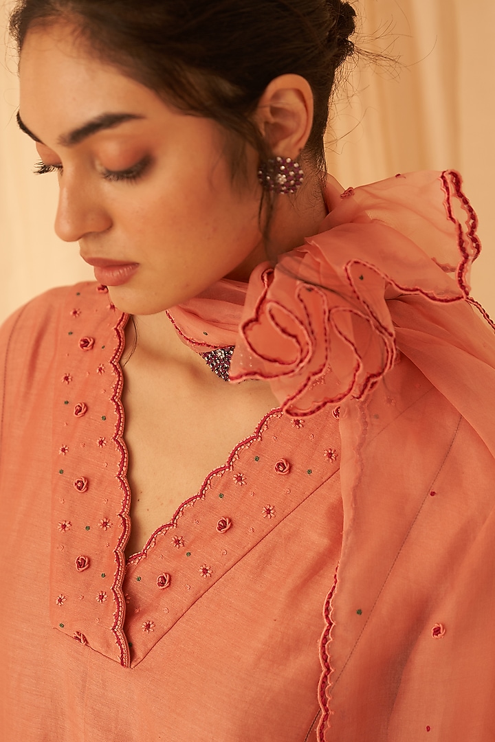 Peach Chanderi Floral Embroidered Kurta Set by JANKI INDIA at Pernia's Pop Up Shop