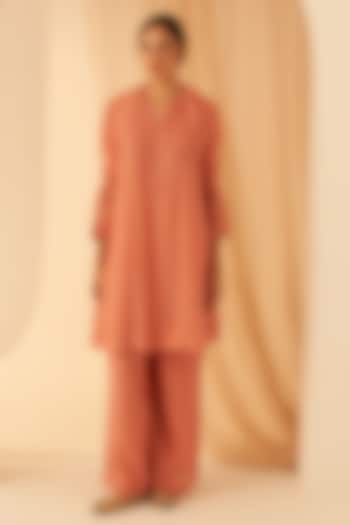 Peach Chanderi Floral Embroidered Kurta Set by JANKI INDIA at Pernia's Pop Up Shop