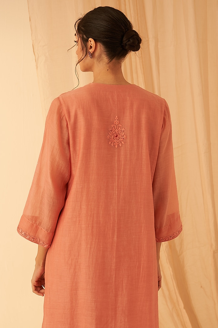 Peach Chanderi Floral Embroidered Kurta Set by JANKI INDIA at Pernia's Pop Up Shop