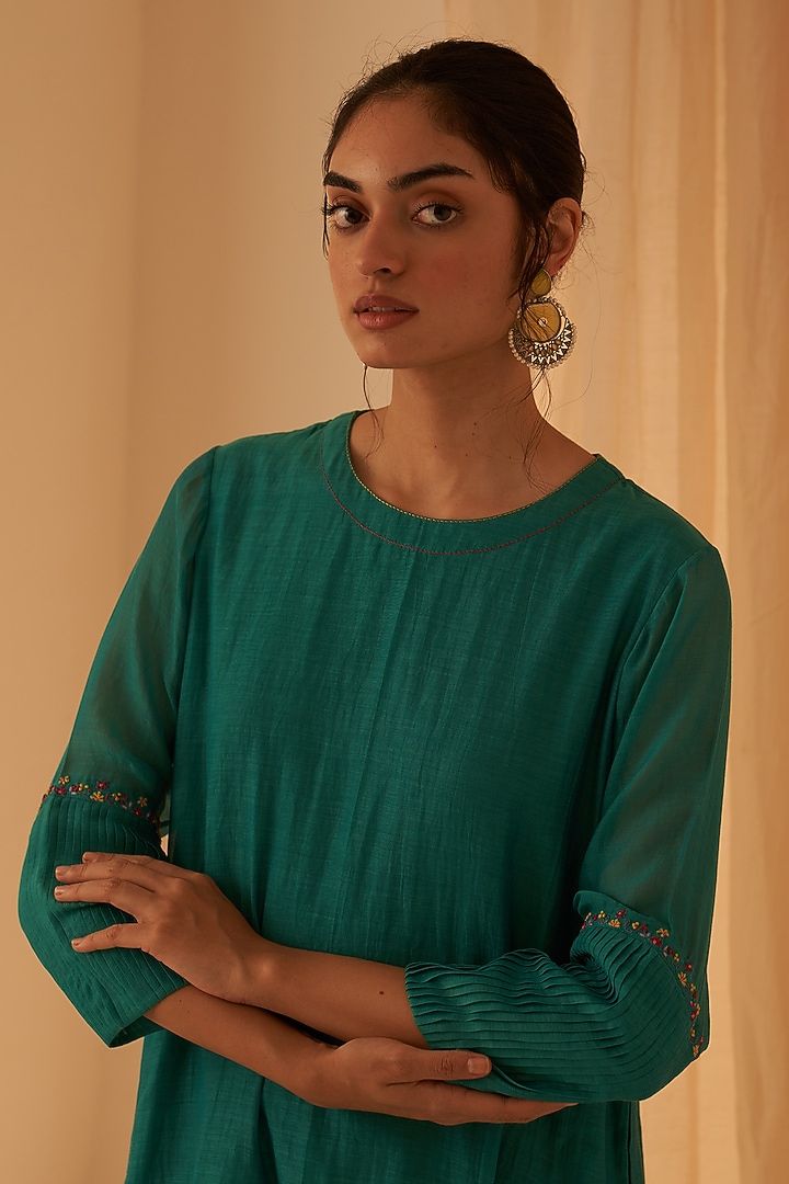 Turquoise Chanderi Floral Embroidered Kurta Set by JANKI INDIA at Pernia's Pop Up Shop