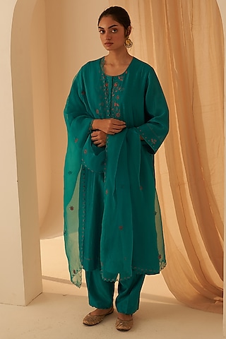 Turquoise Chanderi Resham Embroidered Kurta Set by JANKI INDIA