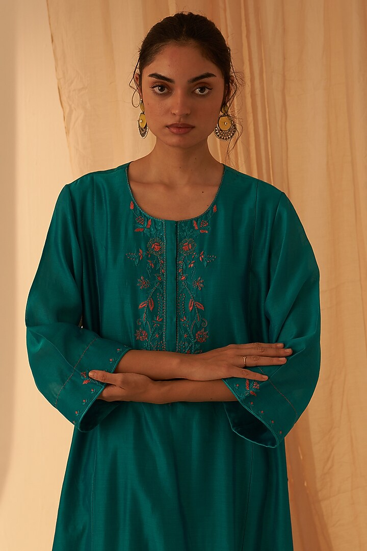 Turquoise Chanderi Resham Embroidered Kurta Set by JANKI INDIA at Pernia's Pop Up Shop
