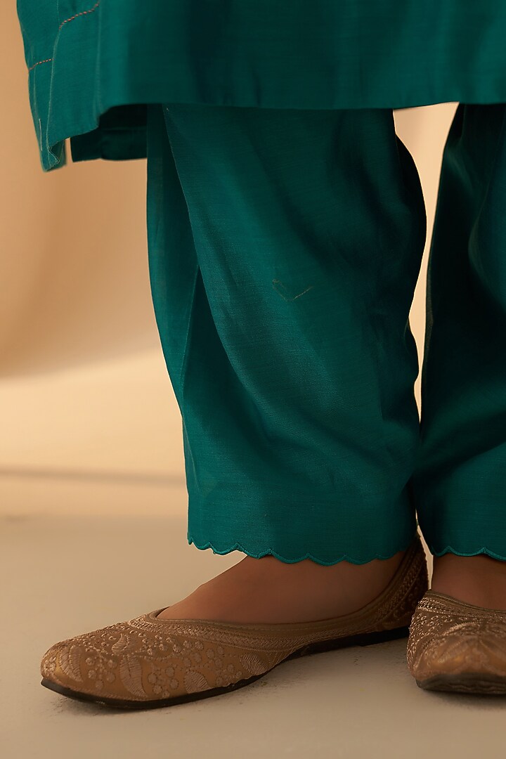 Turquoise Chanderi Resham Embroidered Kurta Set by JANKI INDIA at Pernia's Pop Up Shop