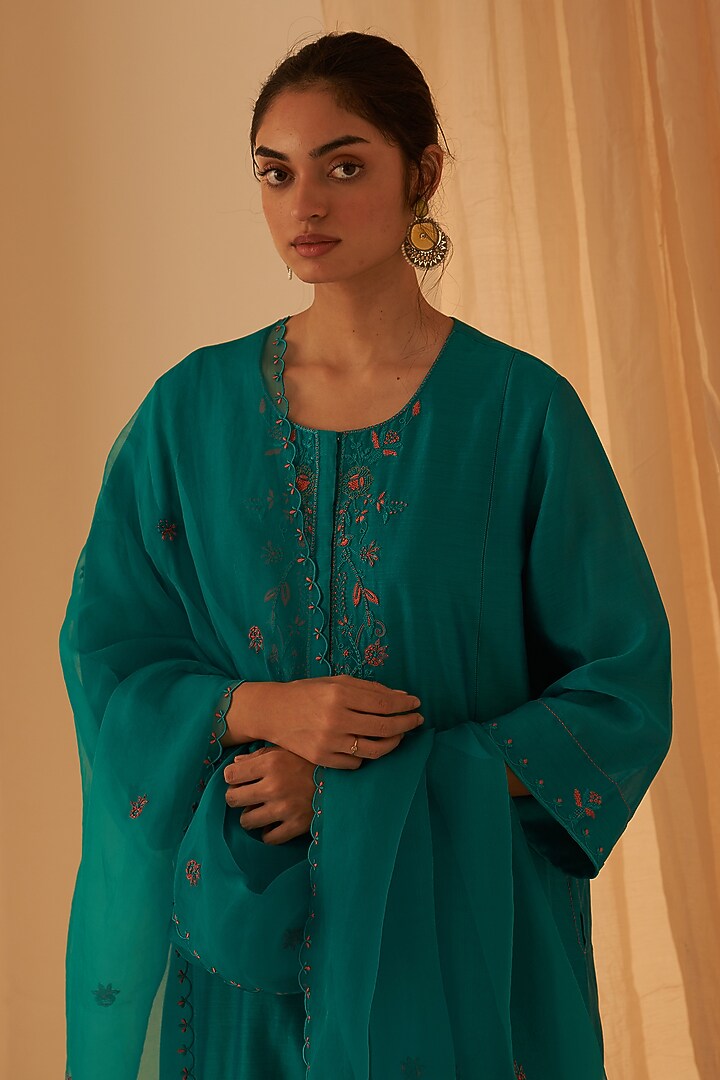 Turquoise Chanderi Resham Embroidered Kurta Set by JANKI INDIA at Pernia's Pop Up Shop