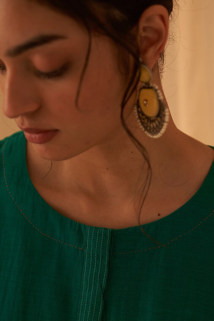 Rama Green Chanderi Floral Embroidered Kurta Set by JANKI INDIA at Pernia's Pop Up Shop