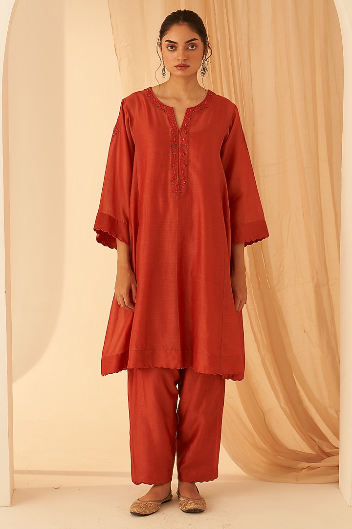 Rust Chanderi Floral Embroidered Kurta Set by JANKI INDIA at Pernia's Pop Up Shop