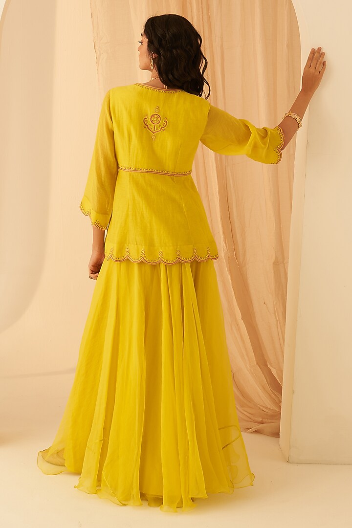 Lime Yellow Chanderi Thread Embroidered Kurta Set by JANKI INDIA at Pernia's Pop Up Shop