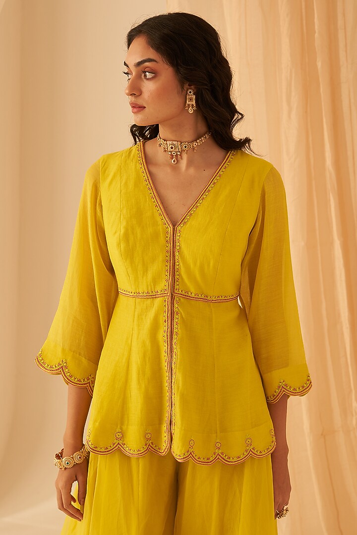 Lime Yellow Chanderi Thread Embroidered Kurta Set by JANKI INDIA at Pernia's Pop Up Shop