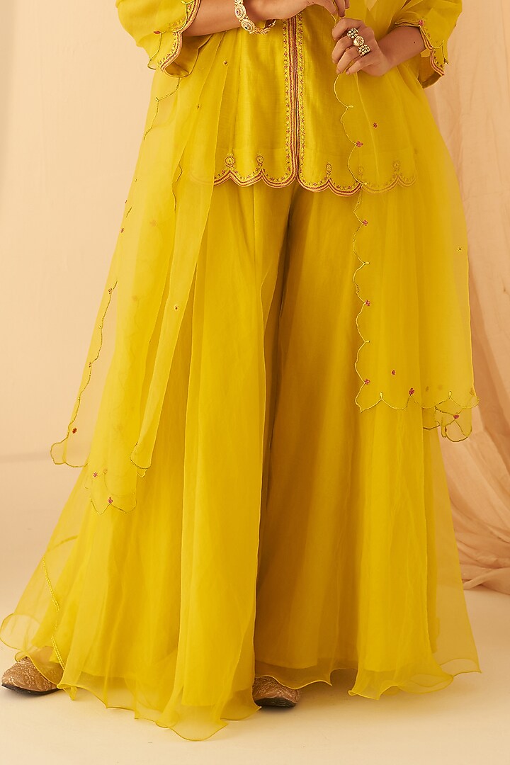 Lime Yellow Chanderi Thread Embroidered Kurta Set by JANKI INDIA at Pernia's Pop Up Shop