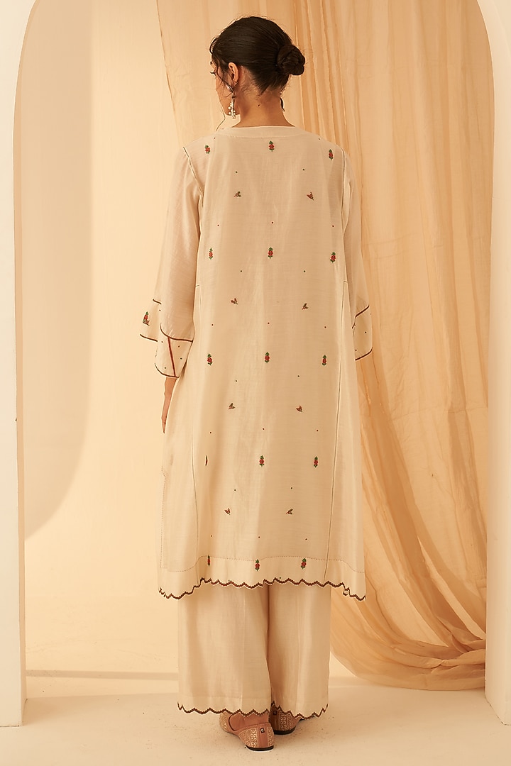 Ivory Chanderi Kurta Set by JANKI INDIA at Pernia's Pop Up Shop