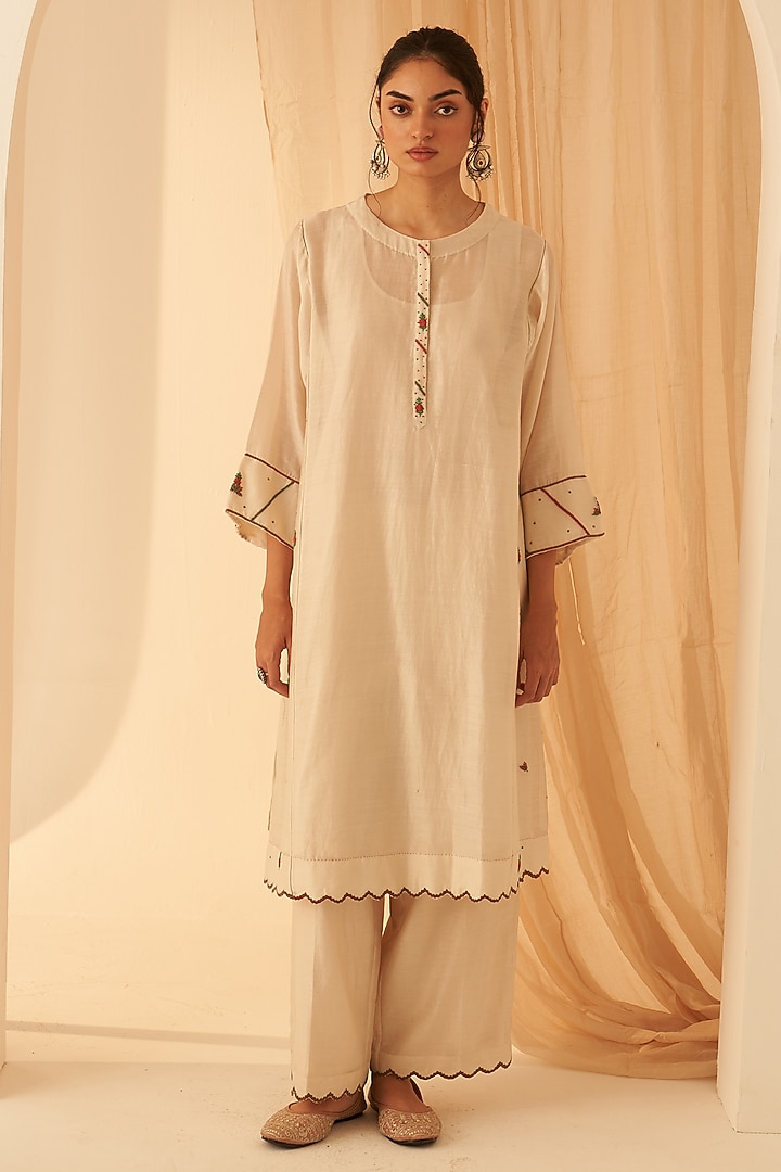 Ivory Chanderi Kurta Set by JANKI INDIA at Pernia's Pop Up Shop