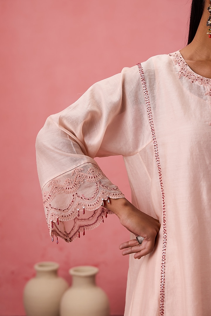 Cozy Peach Chanderi Resham Embroidered Kurta Set by JANKI INDIA at Pernia's Pop Up Shop