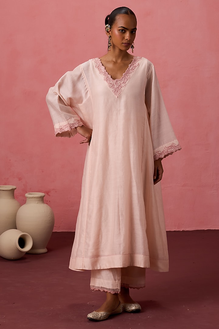 Cozy Peach Chanderi Resham Embroidered Kurta Set by JANKI INDIA at Pernia's Pop Up Shop