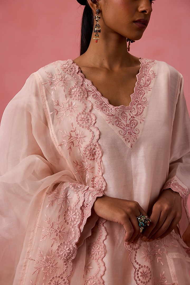 Cozy Peach Chanderi Resham Embroidered Kurta Set by JANKI INDIA at Pernia's Pop Up Shop