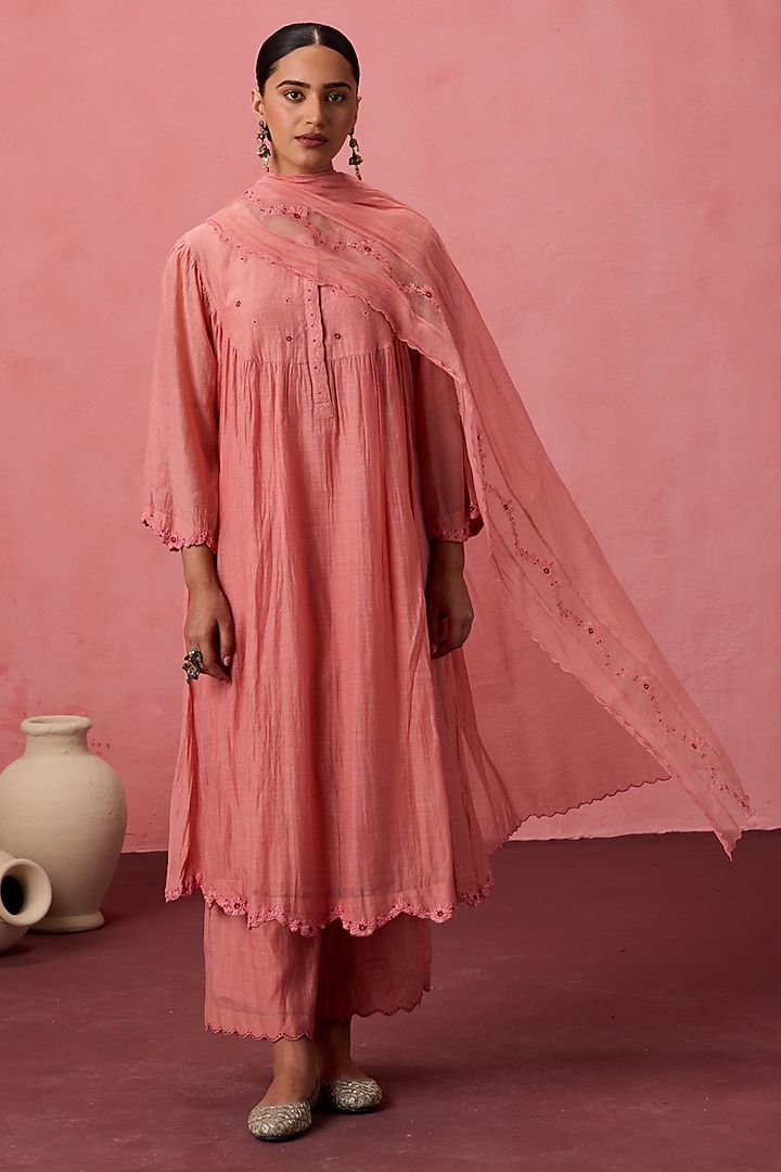 Peach Chanderi Resham Embroidered Kurta Set by JANKI INDIA at Pernia's Pop Up Shop