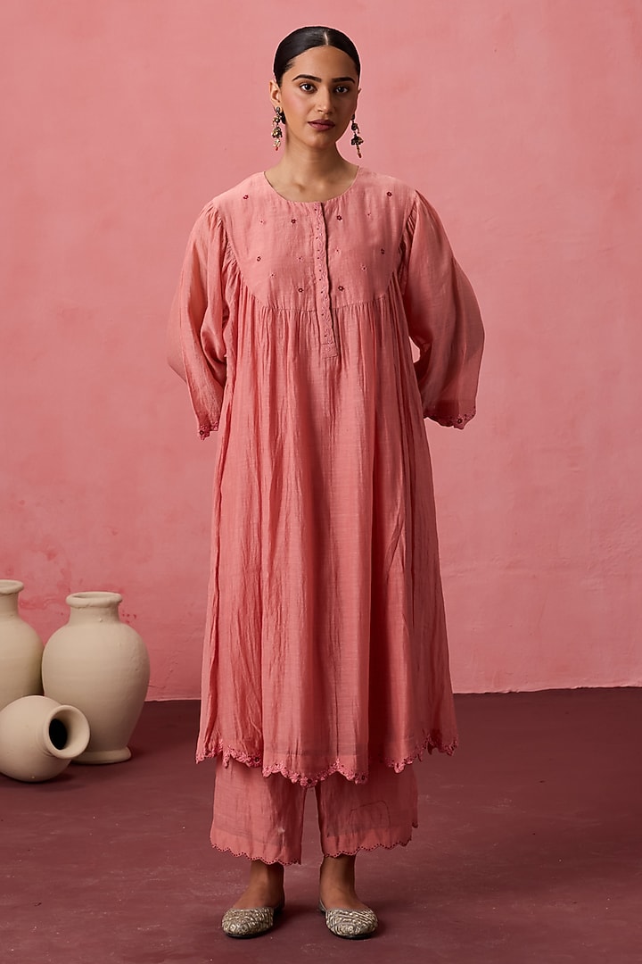 Peach Chanderi Resham Embroidered Kurta Set by JANKI INDIA at Pernia's Pop Up Shop