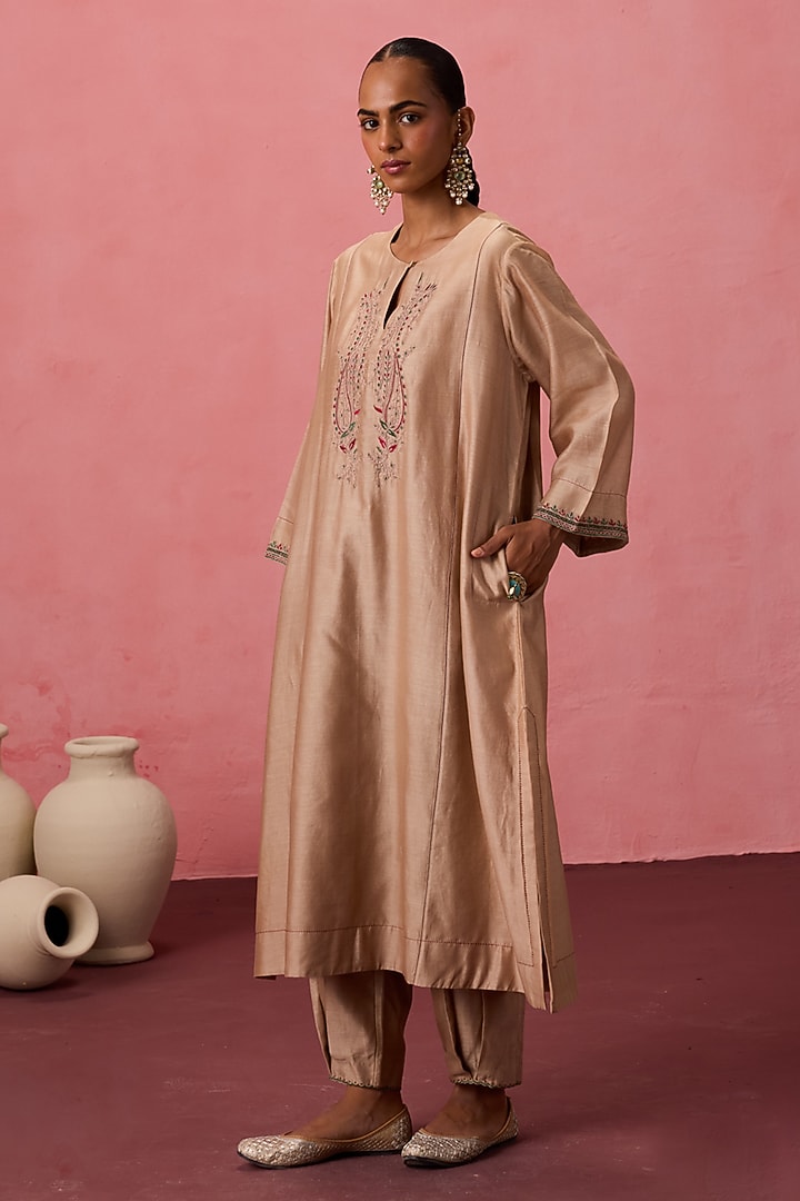 Champagne Chanderi Dori Embroidered Kurta Set by JANKI INDIA at Pernia's Pop Up Shop