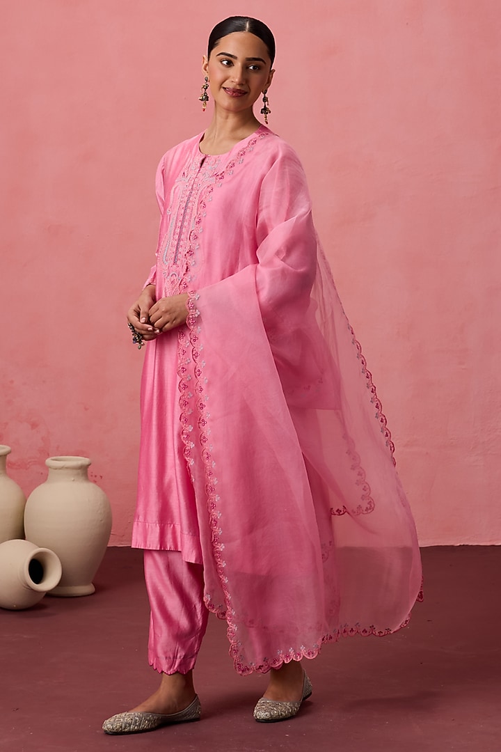 Pink Chanderi Dori Embroidered Kurta Set by JANKI INDIA at Pernia's Pop Up Shop