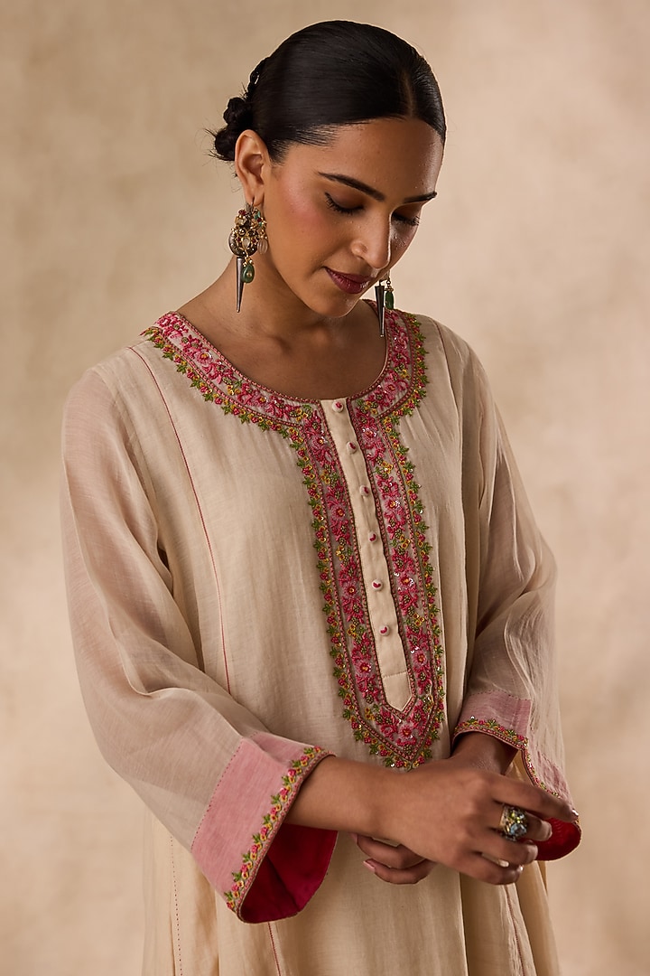 Ivory Chanderi Resham Embroidered Kurta Set by JANKI INDIA at Pernia's Pop Up Shop