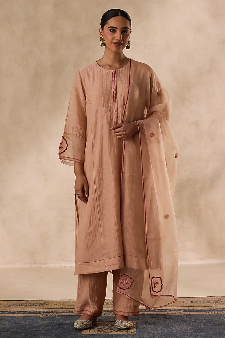 Beige Chanderi Resham Embroidered Kurta Set by JANKI INDIA at Pernia's Pop Up Shop