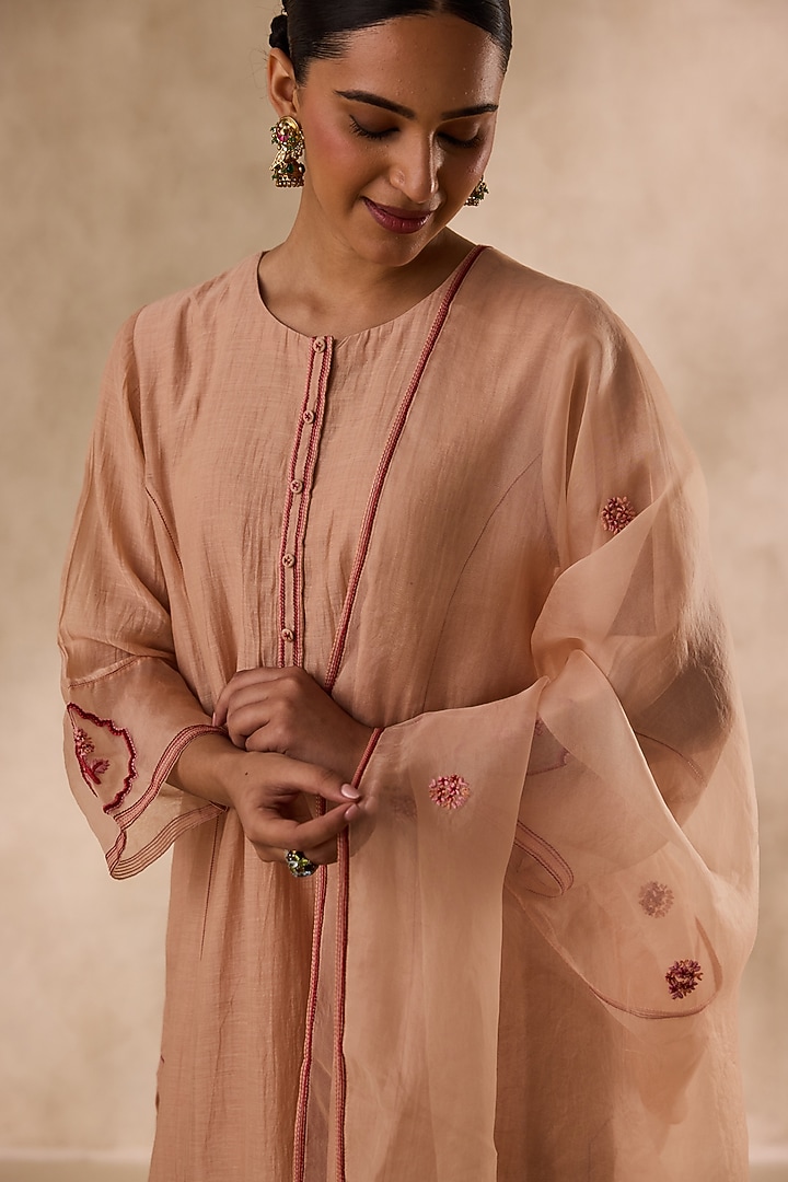 Beige Chanderi Resham Embroidered Kurta Set by JANKI INDIA at Pernia's Pop Up Shop
