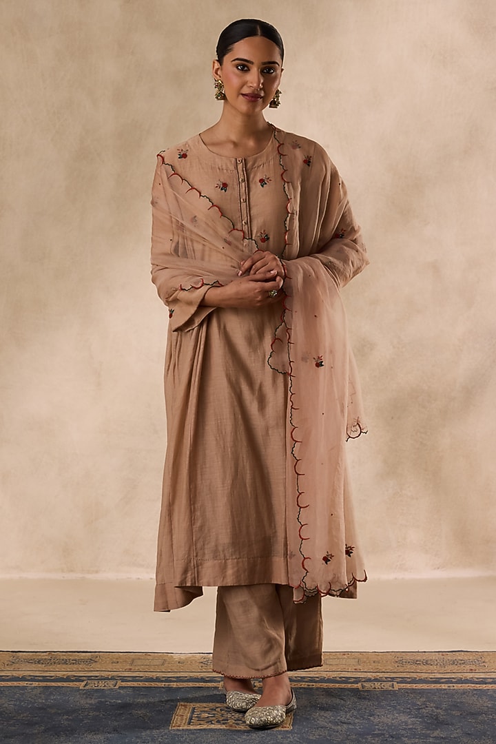 Champagne Chanderi Embroidered Kurta Set by JANKI INDIA at Pernia's Pop Up Shop