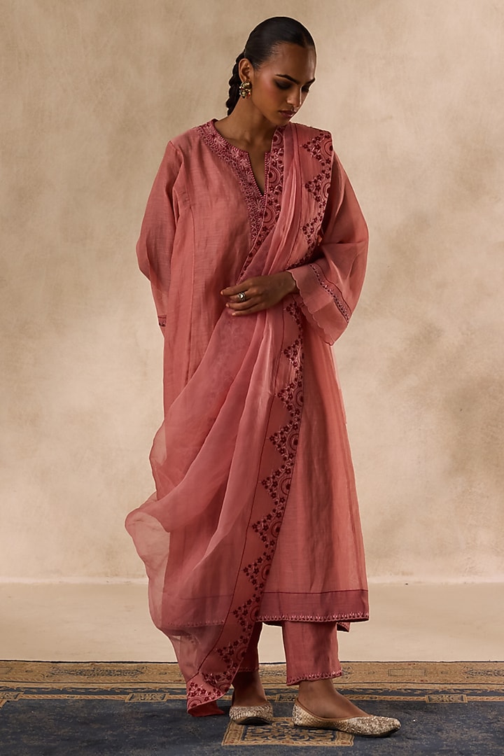 Peach Chanderi Resham Embroidered Kurta Set by JANKI INDIA at Pernia's Pop Up Shop