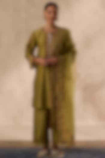 Mehendi Green Chanderi Dori Embroidered Kurta Set by JANKI INDIA at Pernia's Pop Up Shop