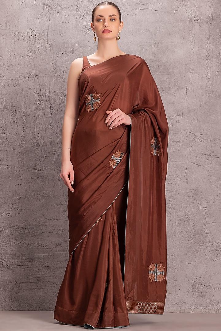Brown Silk Floral Hand Embroidered Wedding Saree Set by JANKI INDIA at Pernia's Pop Up Shop