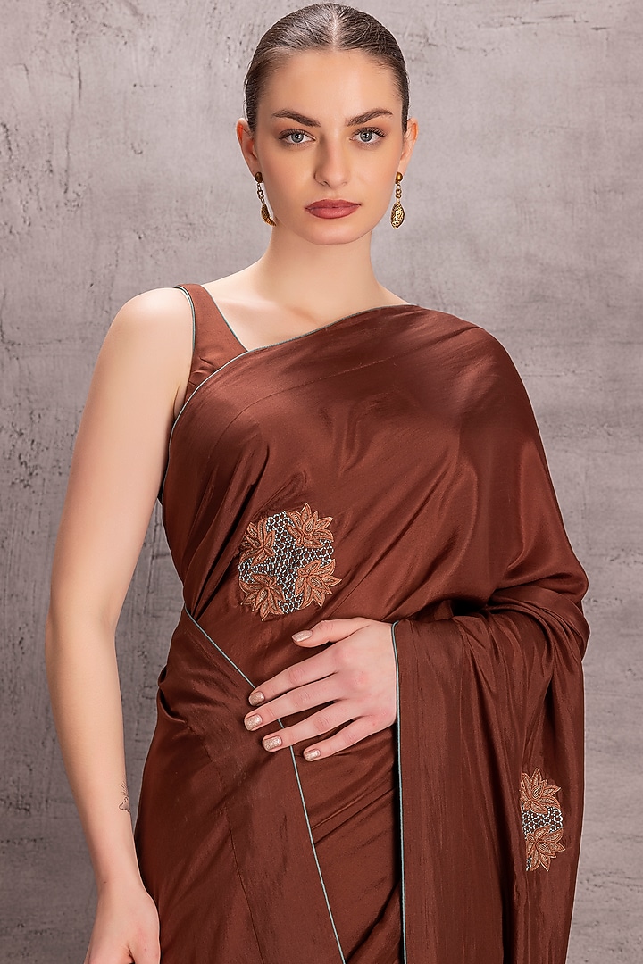 Brown Silk Floral Hand Embroidered Wedding Saree Set by JANKI INDIA at Pernia's Pop Up Shop