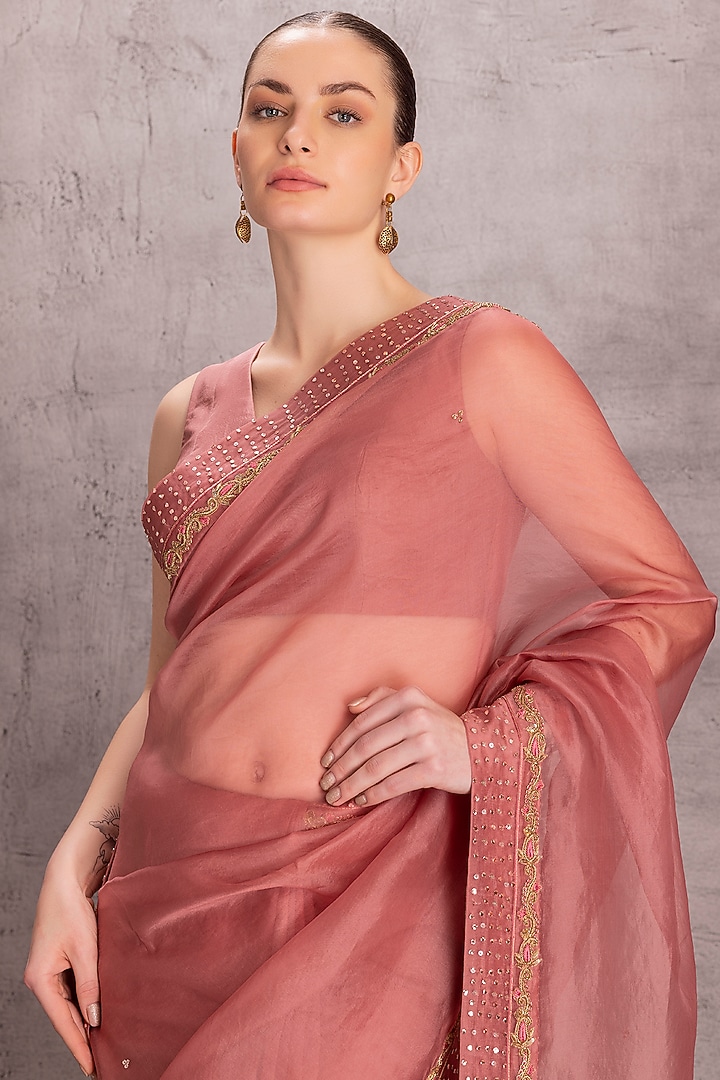 Dusty Pink Organza Sequins Embroidered Party Wear Saree Set by JANKI INDIA at Pernia's Pop Up Shop