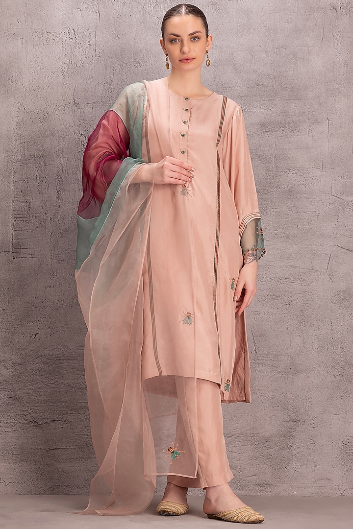 Rose Gold Silk Knot Thread Work Kurta Set by JANKI INDIA at Pernia's Pop Up Shop