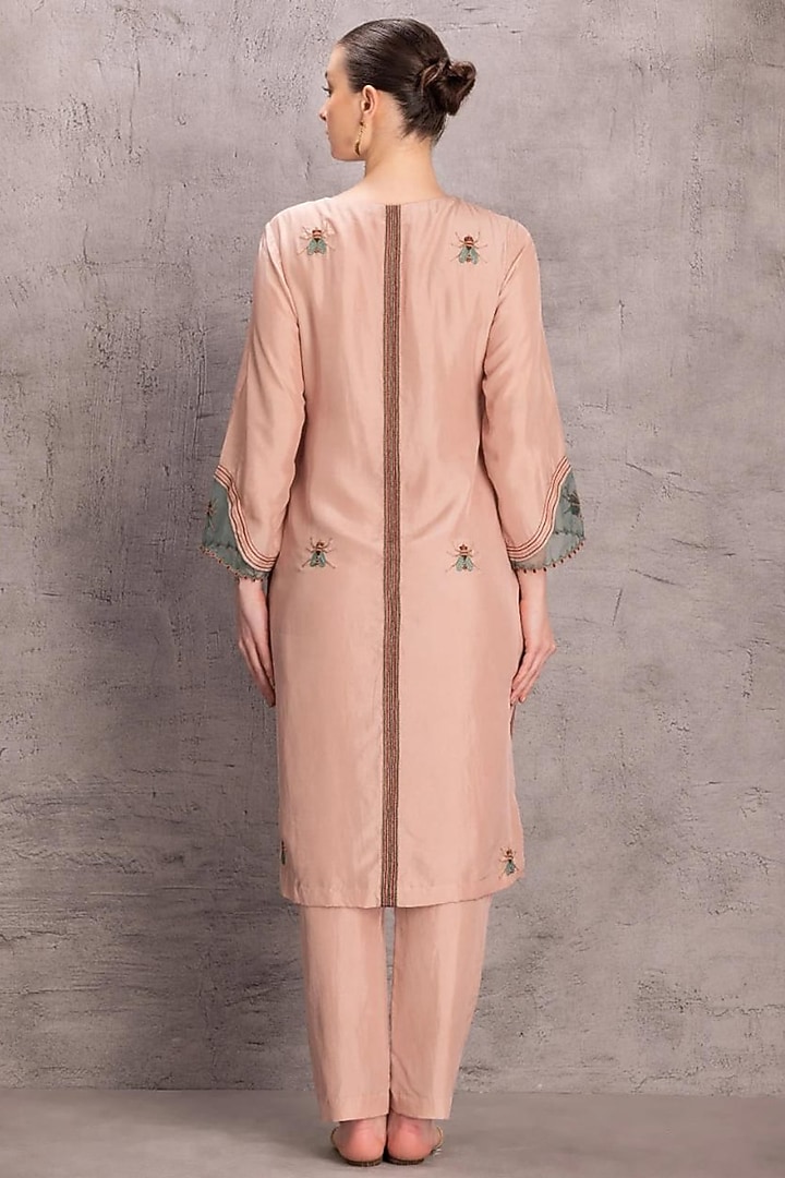 Rose Gold Silk Knot Thread Work Kurta Set by JANKI INDIA at Pernia's Pop Up Shop