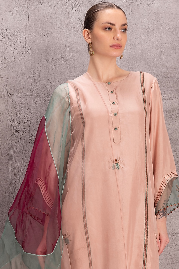 Rose Gold Silk Knot Thread Work Kurta Set by JANKI INDIA at Pernia's Pop Up Shop