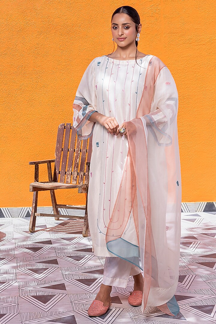 Ivory Silk Embroidered Kurta Set by JANKI INDIA at Pernia's Pop Up Shop