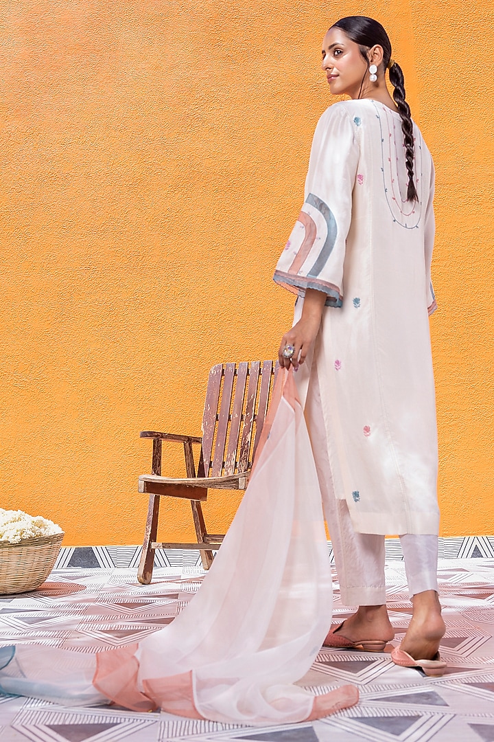 Ivory Silk Embroidered Kurta Set by JANKI INDIA at Pernia's Pop Up Shop