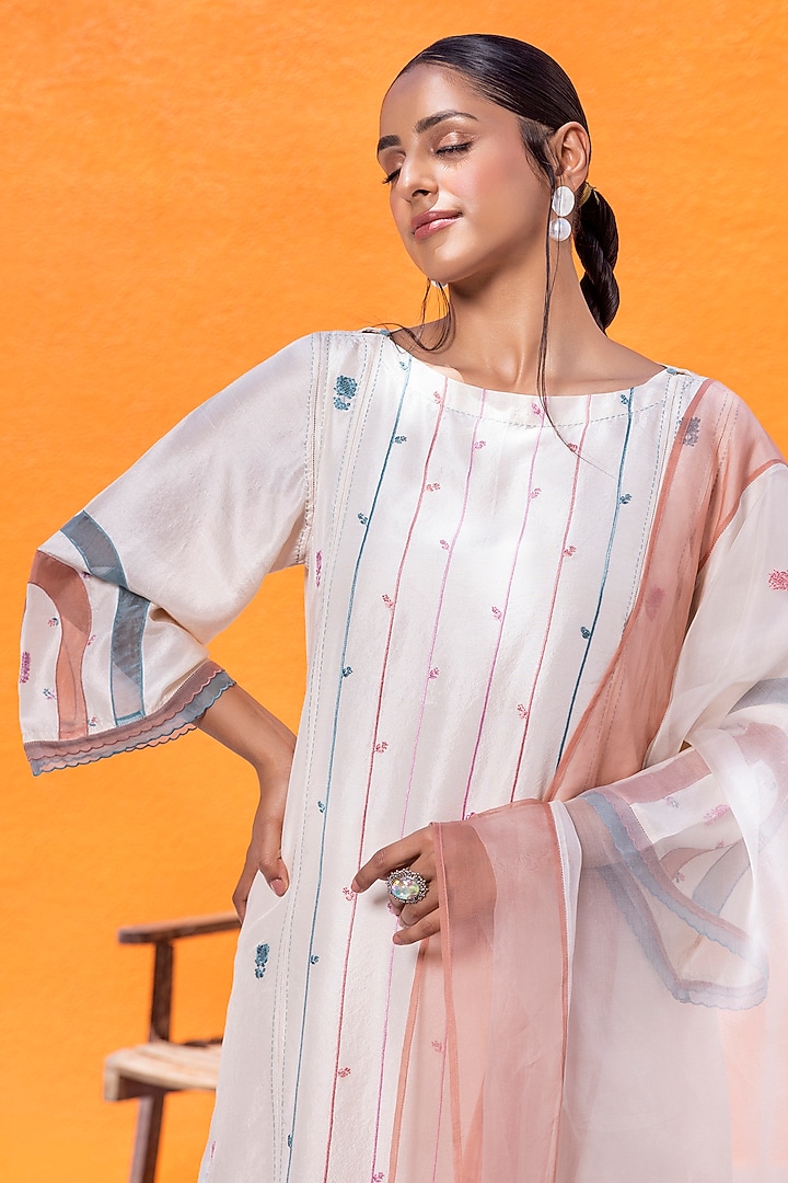 Ivory Silk Embroidered Kurta Set by JANKI INDIA at Pernia's Pop Up Shop