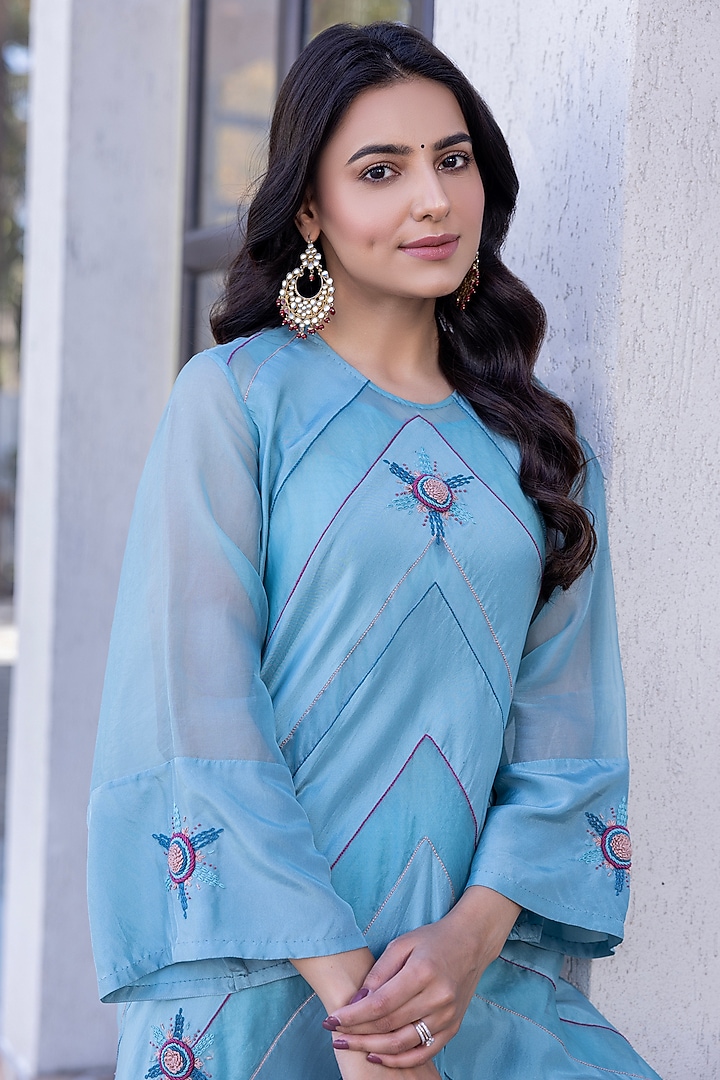 Sky Blue Organza Floral & Thread Embroidered Kaftan Set by JANKI INDIA at Pernia's Pop Up Shop