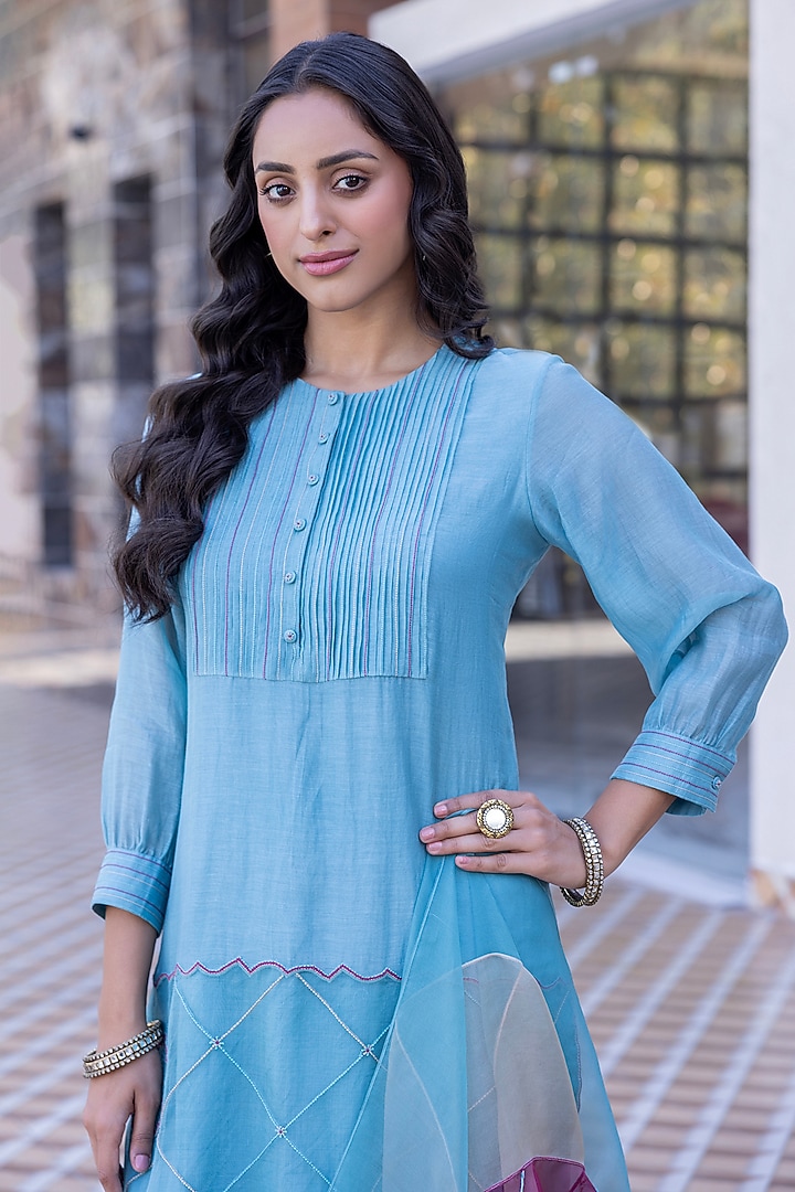 Sky Blue Chanderi Thread Embroidered Kurta Set by JANKI INDIA at Pernia's Pop Up Shop