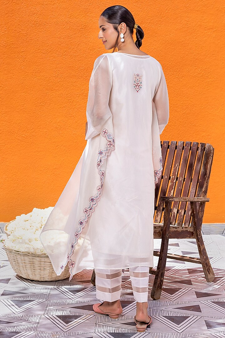 Ivory Organza Paisley & Thread Embroidered Kaftan Set by JANKI INDIA at Pernia's Pop Up Shop