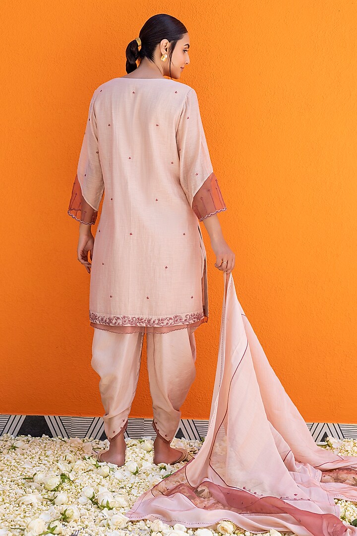 Rose Gold Chanderi Embellished Kurta Set by JANKI INDIA at Pernia's Pop Up Shop