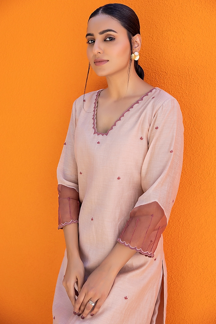 Rose Gold Chanderi Embellished Kurta Set by JANKI INDIA at Pernia's Pop Up Shop