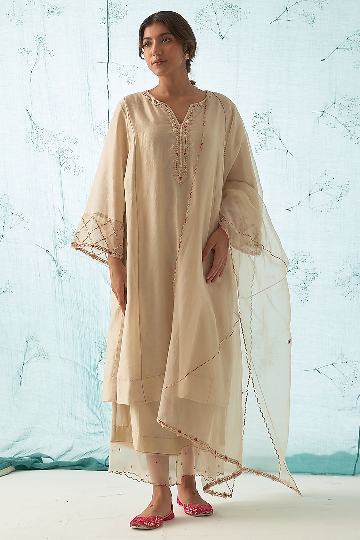 Beige Chanderi Kurta Set by JANKI INDIA at Pernia's Pop Up Shop