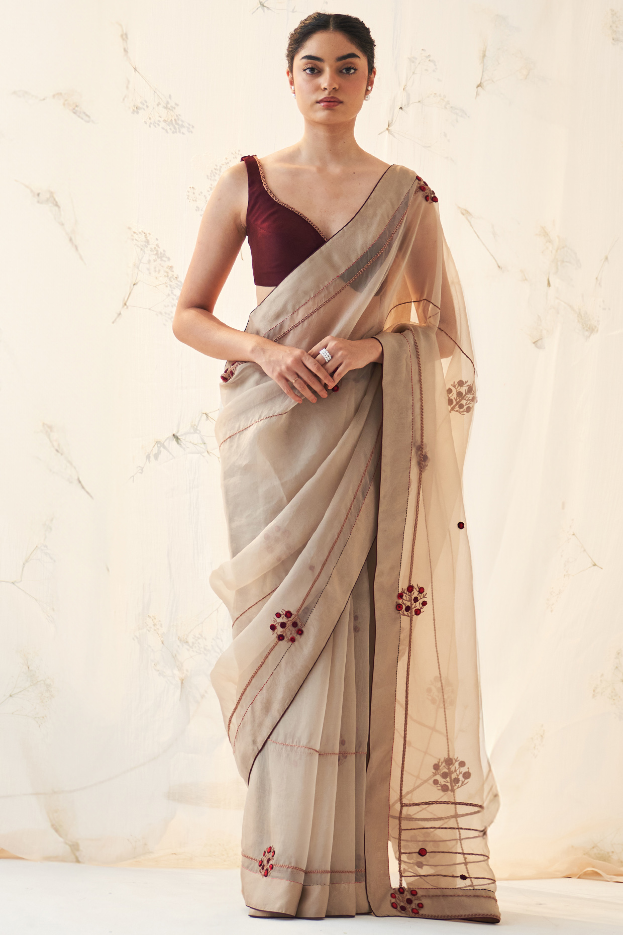 Champagne Gold Organza Resham Embroidered Saree Set by JANKI INDIA at Pernia's Pop Up Shop