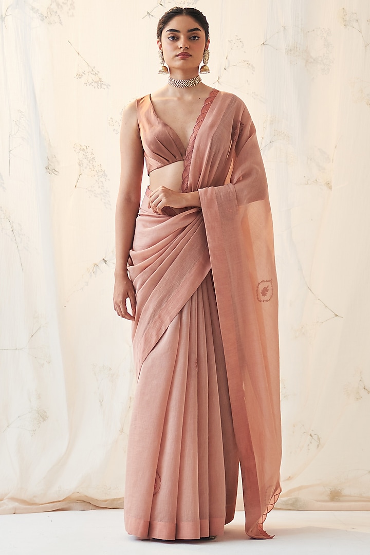 Peach Chanderi Scallop Embroidered Wedding Saree Set by JANKI INDIA at Pernia's Pop Up Shop