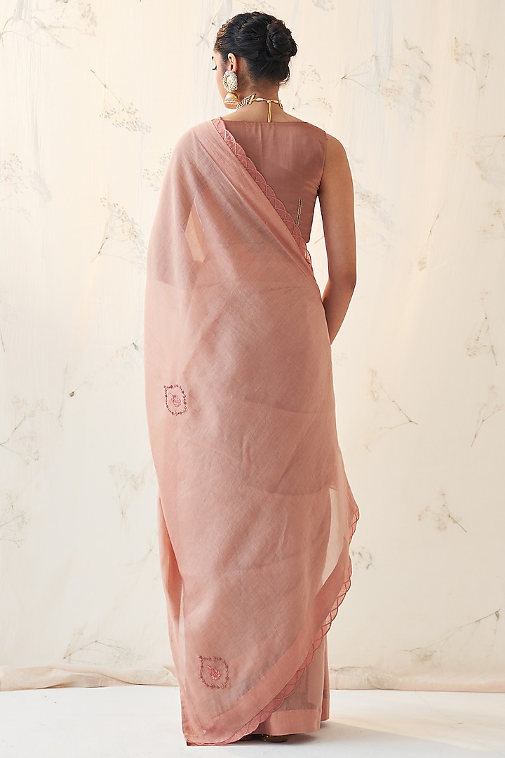 Peach Chanderi Scallop Embroidered Wedding Saree Set by JANKI INDIA at Pernia's Pop Up Shop