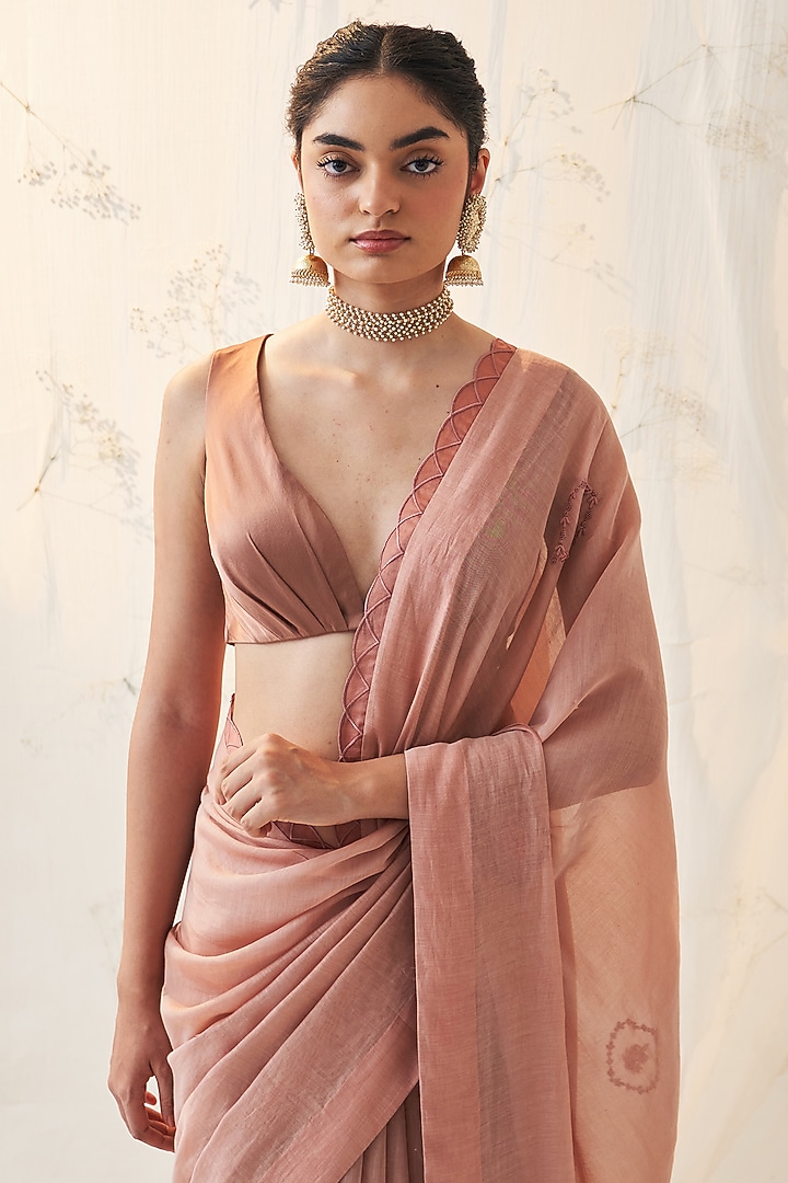 Peach Chanderi Scallop Embroidered Wedding Saree Set by JANKI INDIA at Pernia's Pop Up Shop
