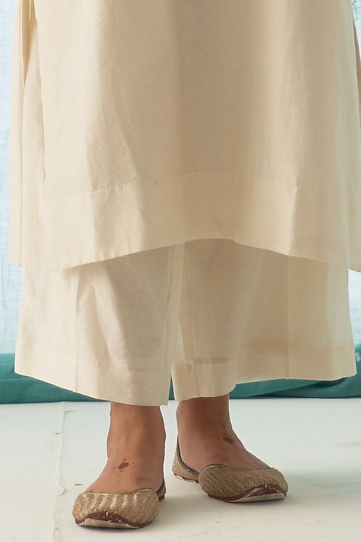 Ivory Chanderi Embroidered Kurta Set by JANKI INDIA at Pernia's Pop Up Shop